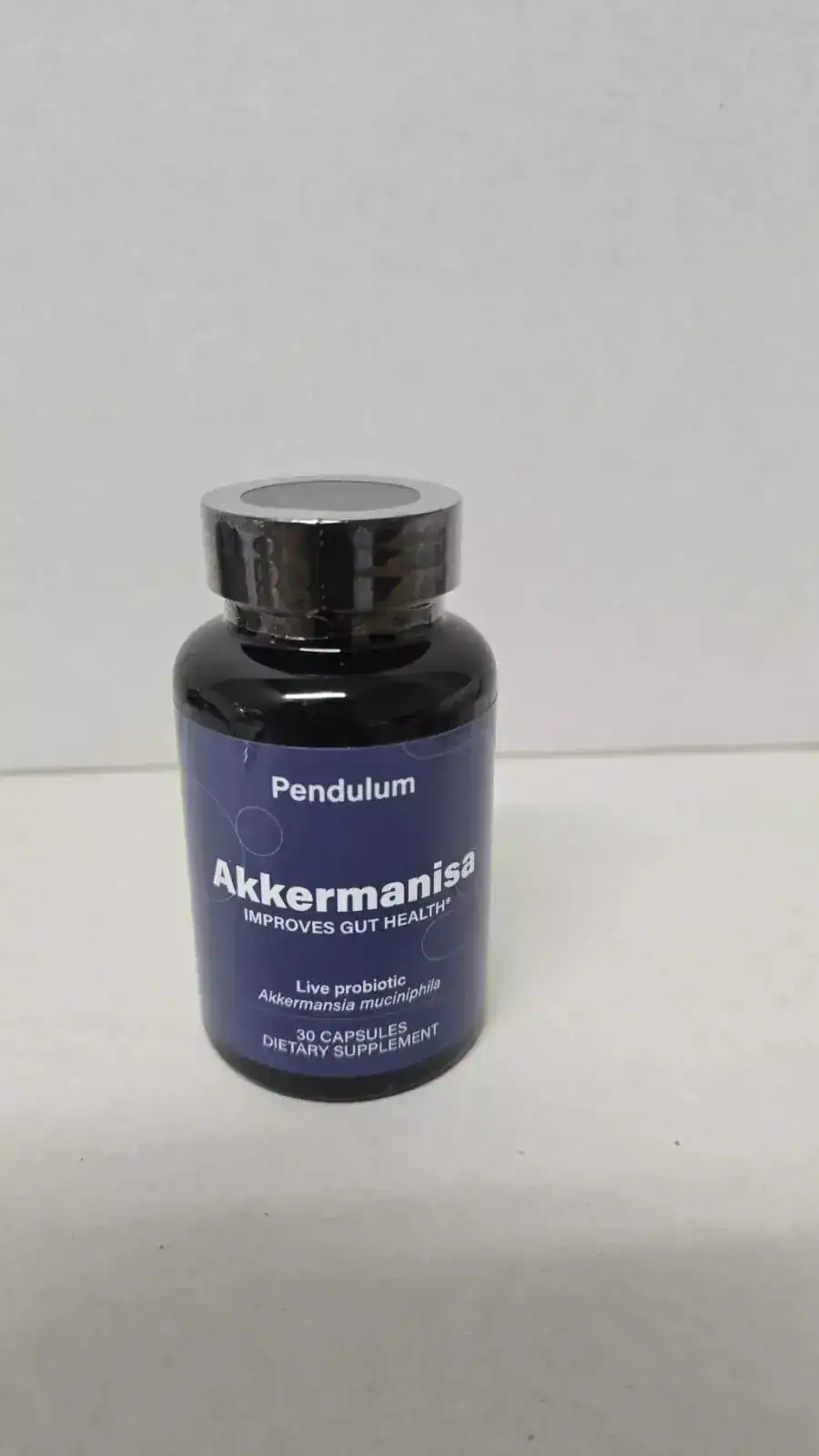 Pendulum Akkermansia product bottle.