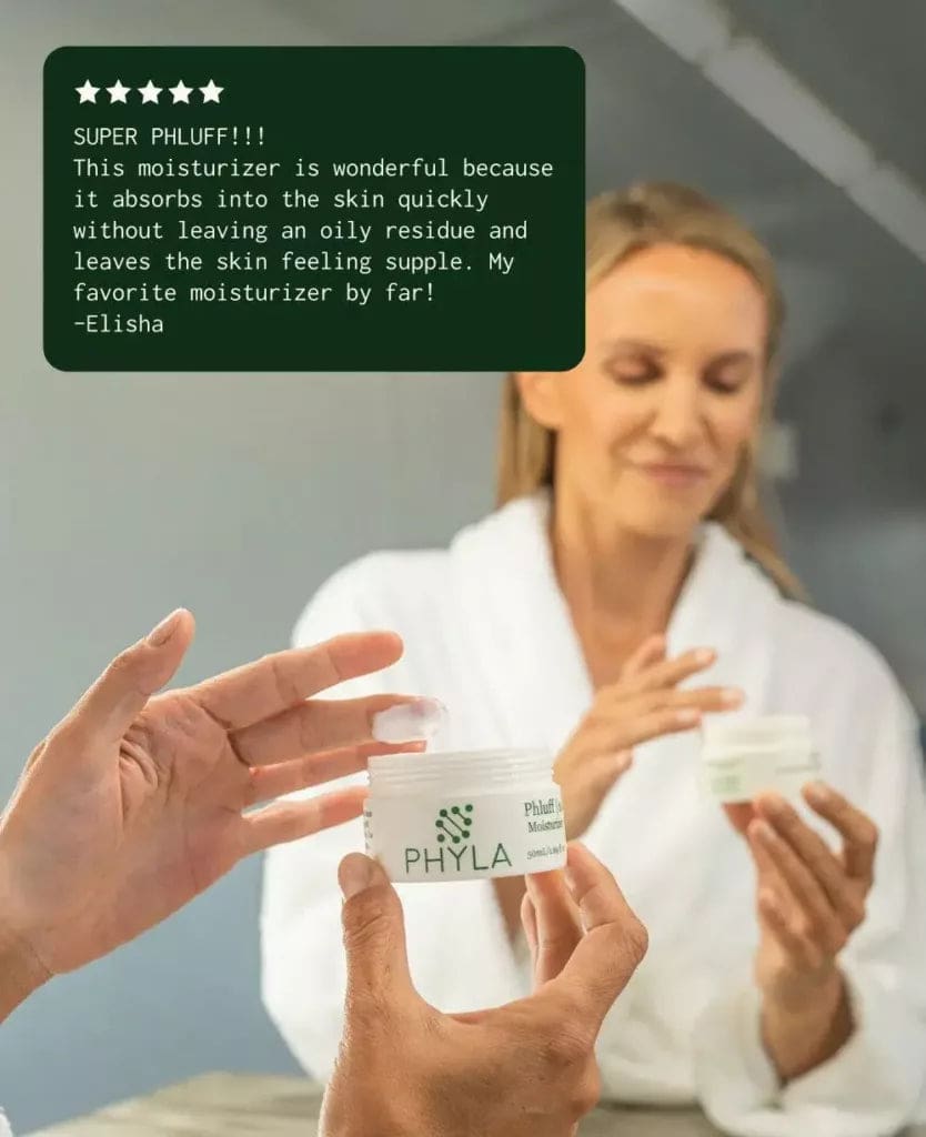 Best Natural Face Moisturizer For Acne Prone Skin a women looking for an oil free moisturizer that doesn't irritate sensitive skin and contains rosehip oil, amino acids, essential oil for the best moisturizers